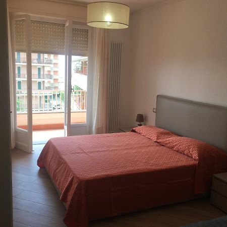 Minerva Appartement Deiva Marina Buitenkant foto