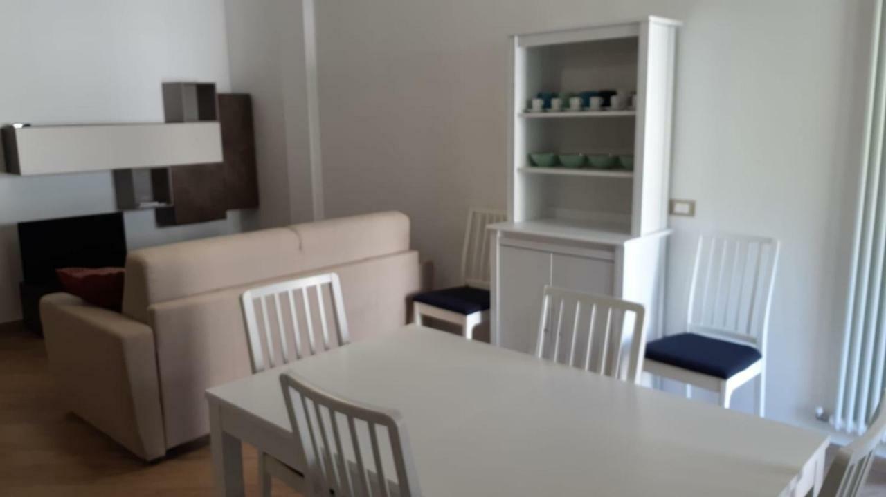 Minerva Appartement Deiva Marina Buitenkant foto
