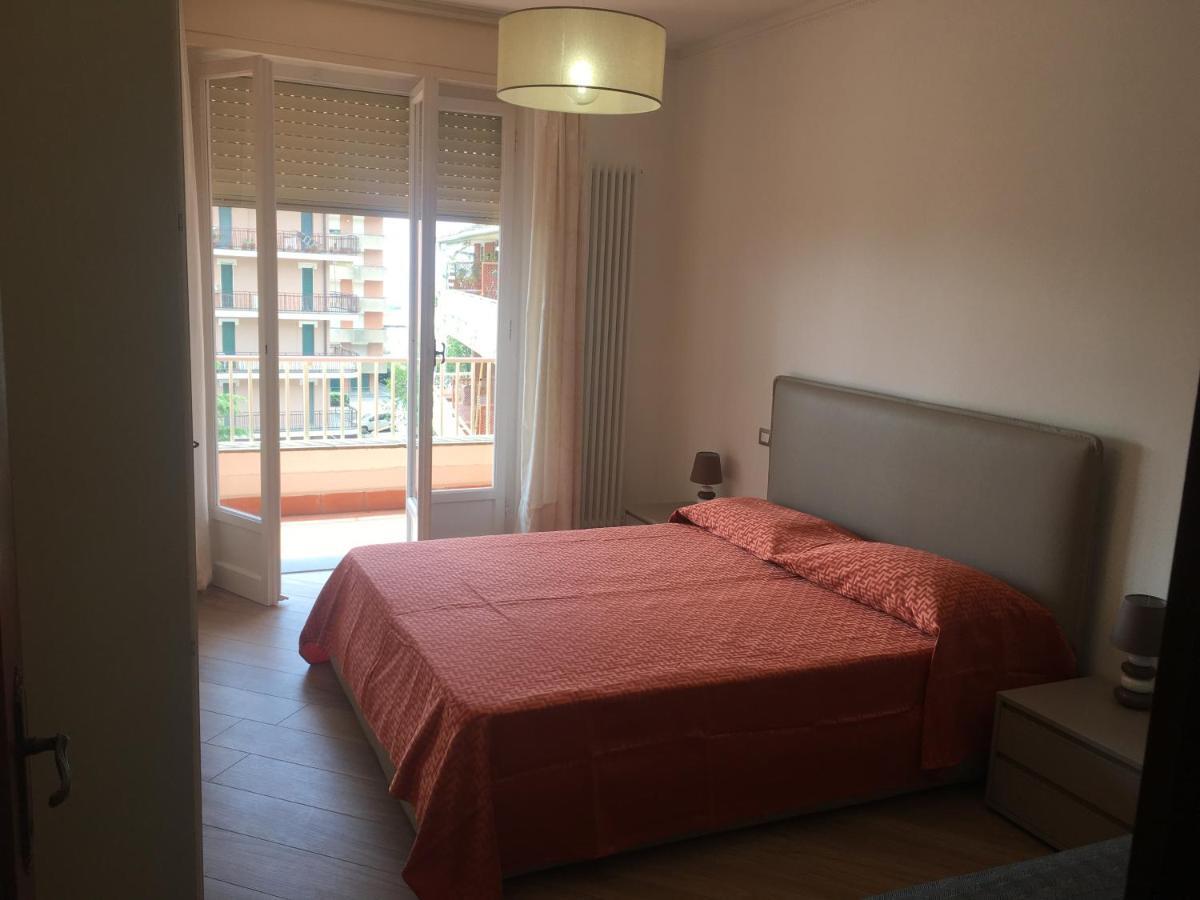 Minerva Appartement Deiva Marina Buitenkant foto